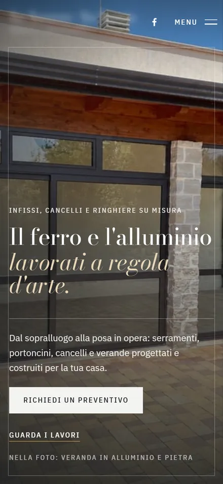 Lo stesso sito visto dal telefono.